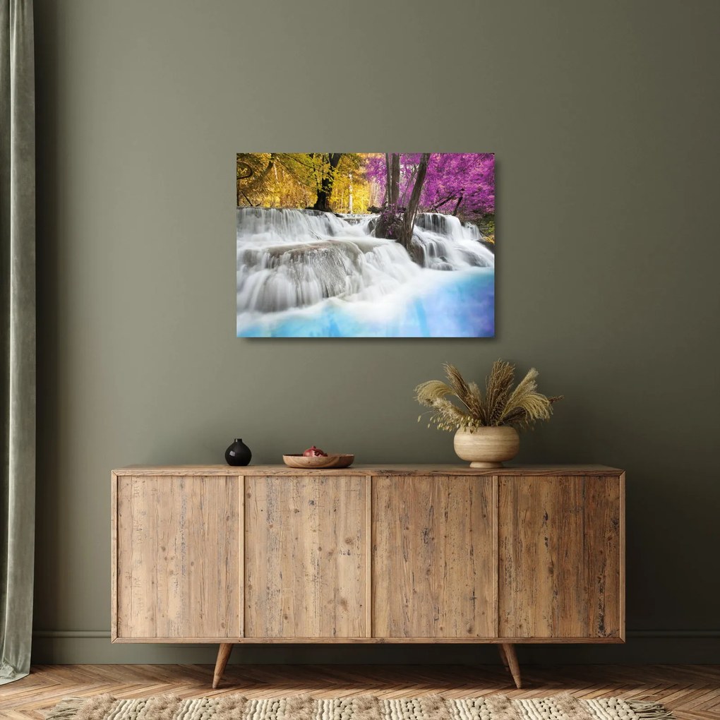 Obraz na szkle wodospadu Erawan w lesie (70x50 cm)