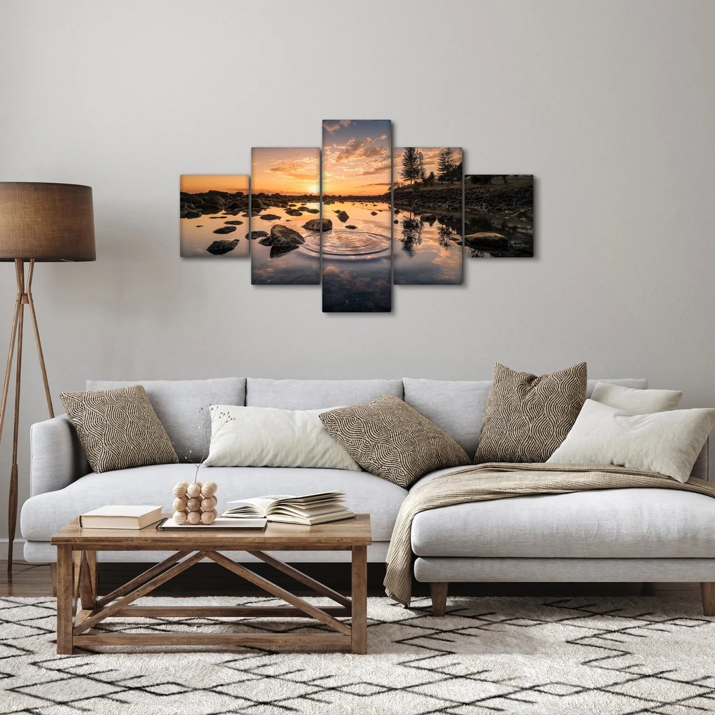 Obraz powierzchni wody o zachodzie słońca (125x70 cm)