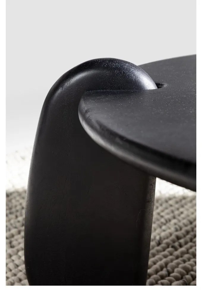 Czarny okrągły stolik z litego drewna mango ø 80 cm Tamira – MOME