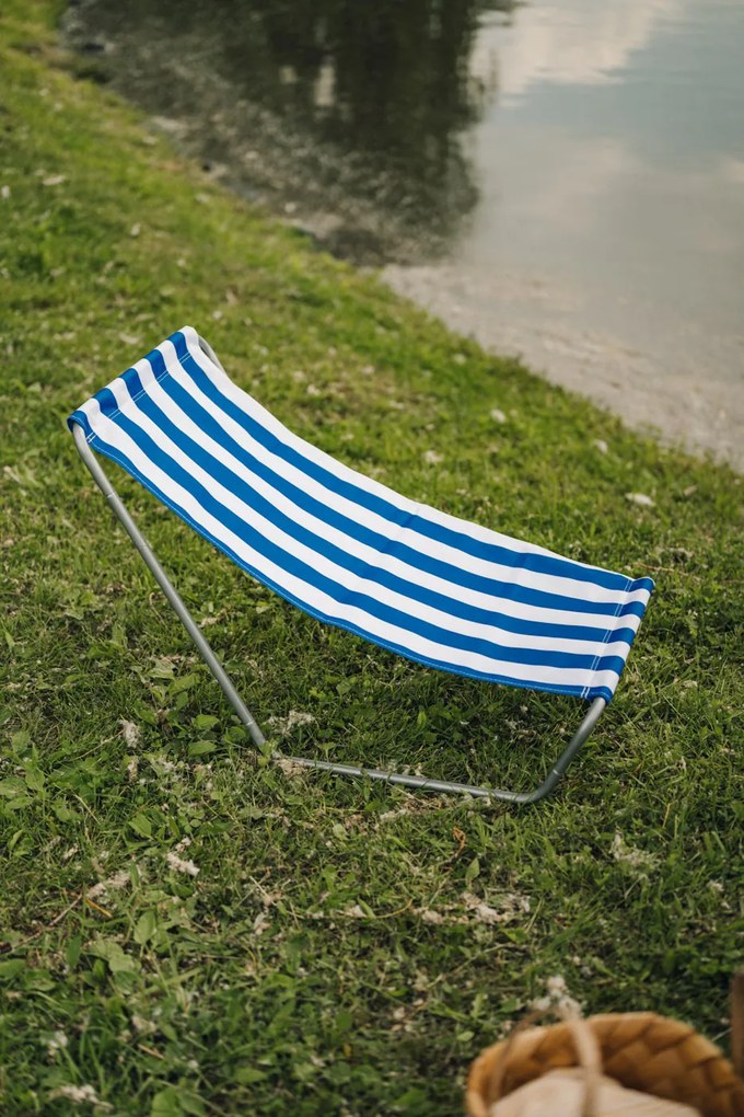 Składane leżak plażowy SAND, niebieskie paski
