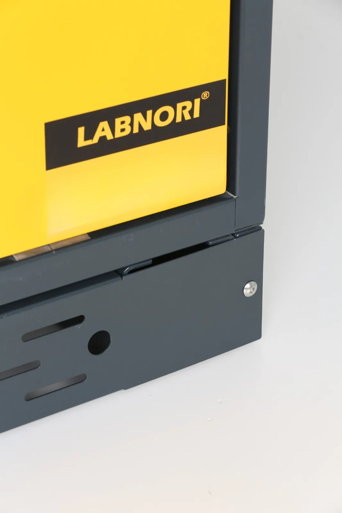 Szafa przeciwpożarowa na substancje niebezpieczne, typ 30, 1200 × 615 × 1950 mm, dwudrzwiowa