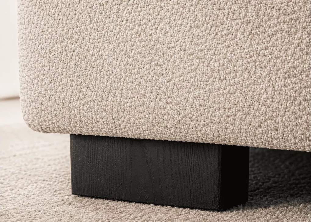 Kanapa dwuosobowa Droma kremowa – stylowa sofa z bawełnianym wypełnieniem
