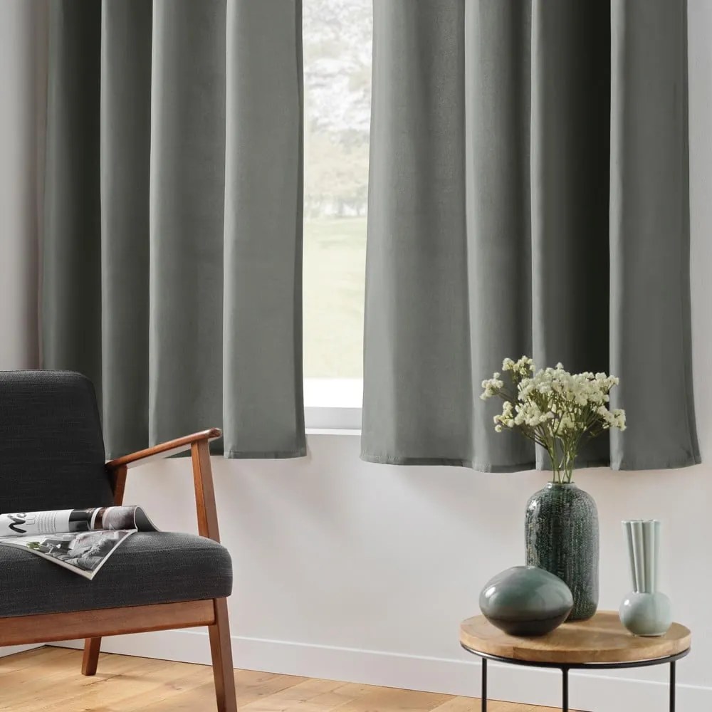 Szara zasłona termiczna z mikrowłókna 135x180 cm Micropolar – douceur d'intérieur