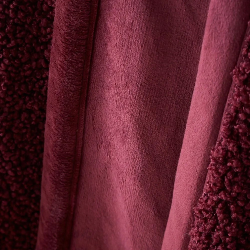 Czerwony koc z mikropluszu 130x170 cm Velvet Boucle – Catherine Lansfield
