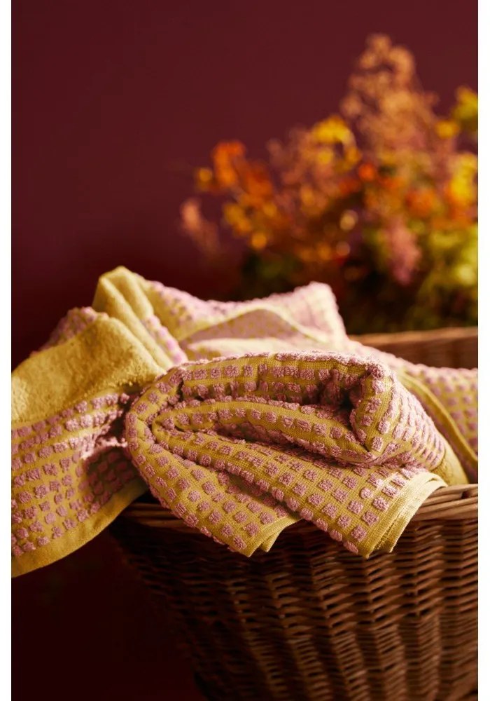 Żółto-różowy ręcznik kąpielowy z bawełny organicznej frotte 70x140 cm Check – JUNA