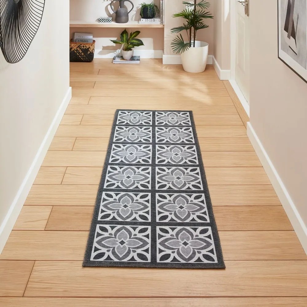 Ciemnoszary chodnik odpowiedni do prania 61x170 cm Victoria Grey – Think Rugs