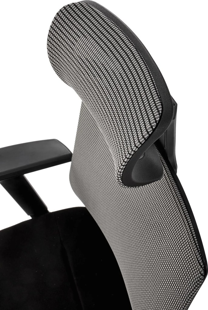 Fotel biurowy z regulacjami Admiral, zgodny z normą BHP