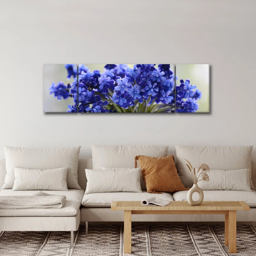 Obraz bukietu niebieskich kwiatów (170x50 cm)