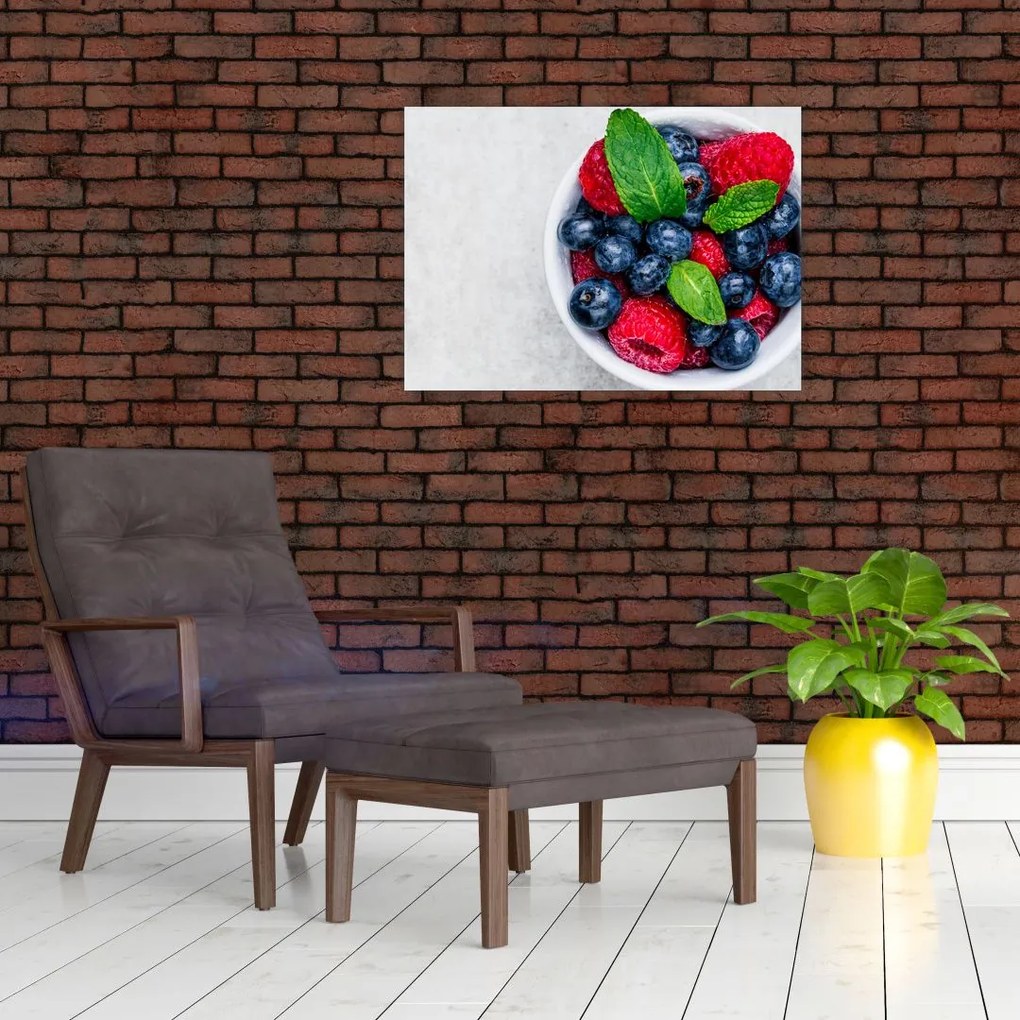 Obraz na szkle- miska z leśnymi owocami (70x50 cm)