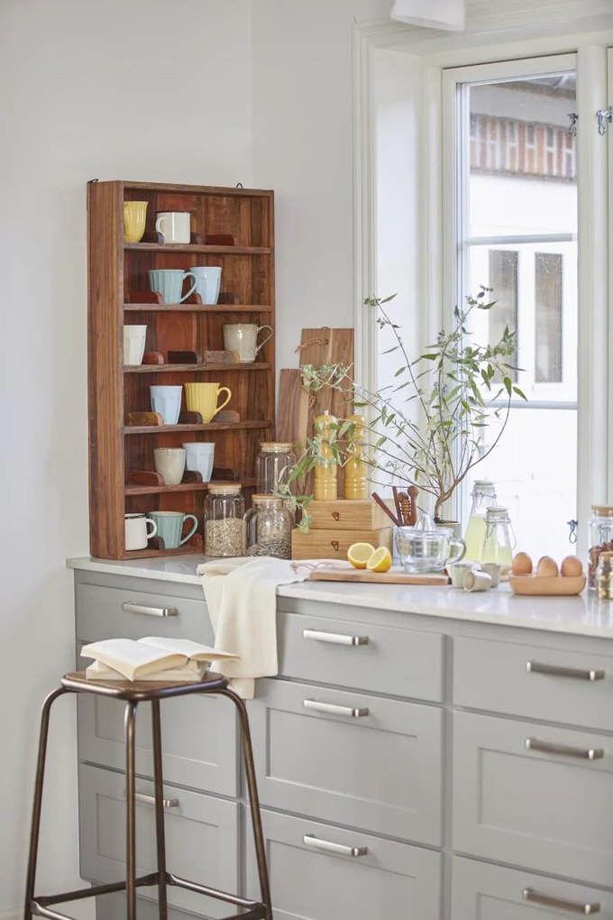 IB Laursen Drewniana deska z skórzanym sznurkiem OILED ACACIA WOOD