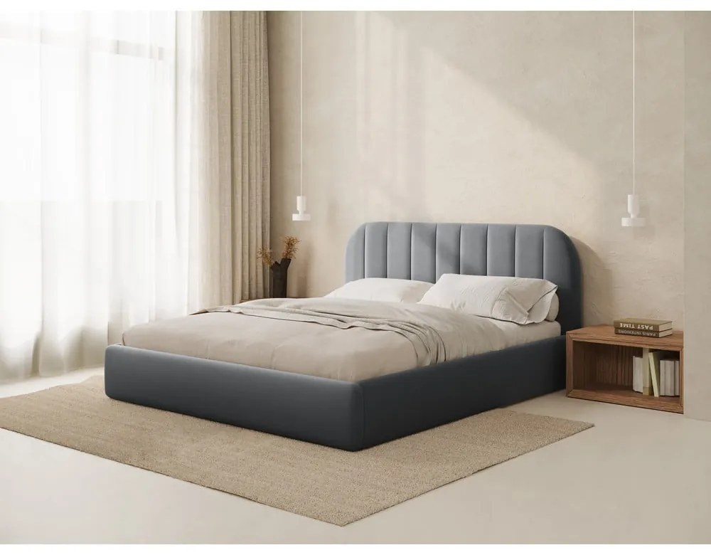 Szare tapicerowane łóżko dwuosobowe ze schowkiem ze stelażem 140x200 cm Juno – Windsor &amp; Co Sofas
