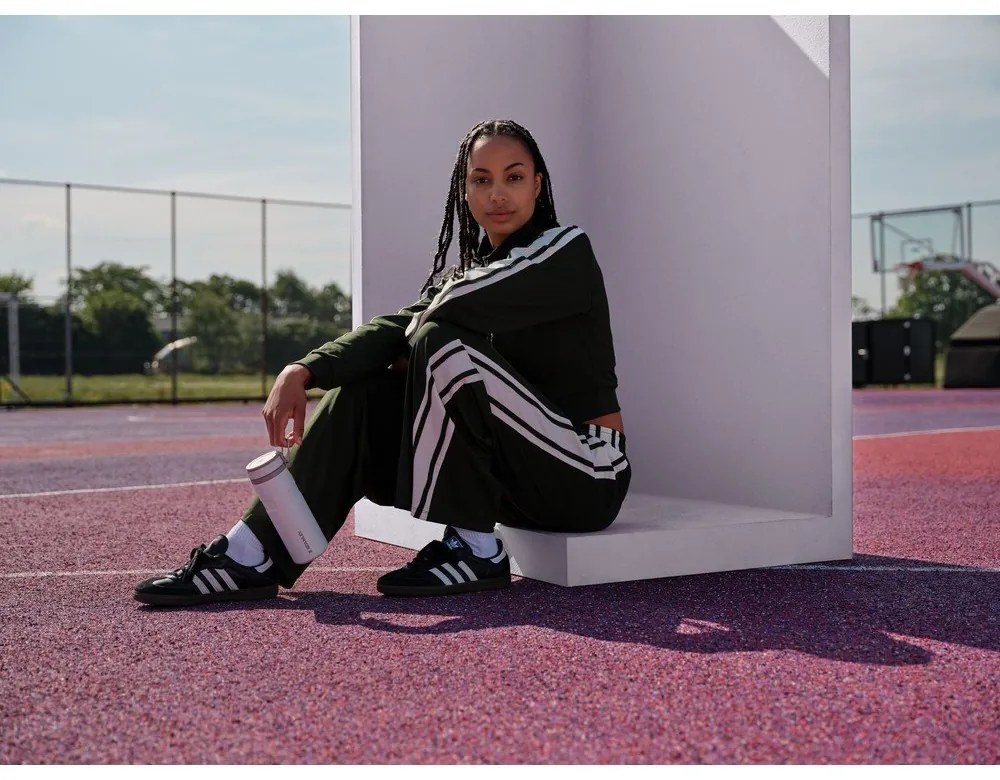 Biały termos ze stali nierdzewnej 470 ml IceFlow™ Bottle Twist Flip Frost – Stanley