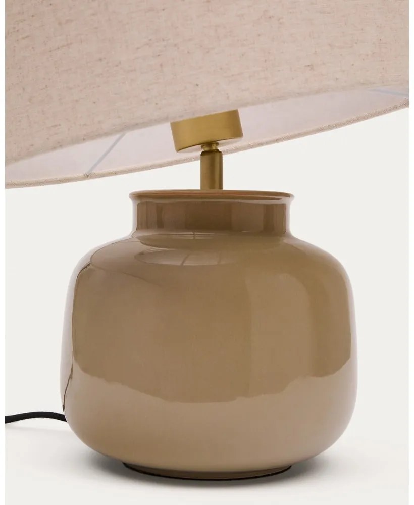 Beżowa lampa stołowa ceramiczna z tekstylnym kloszem (wysokość 40 cm) Tay – Kave Home