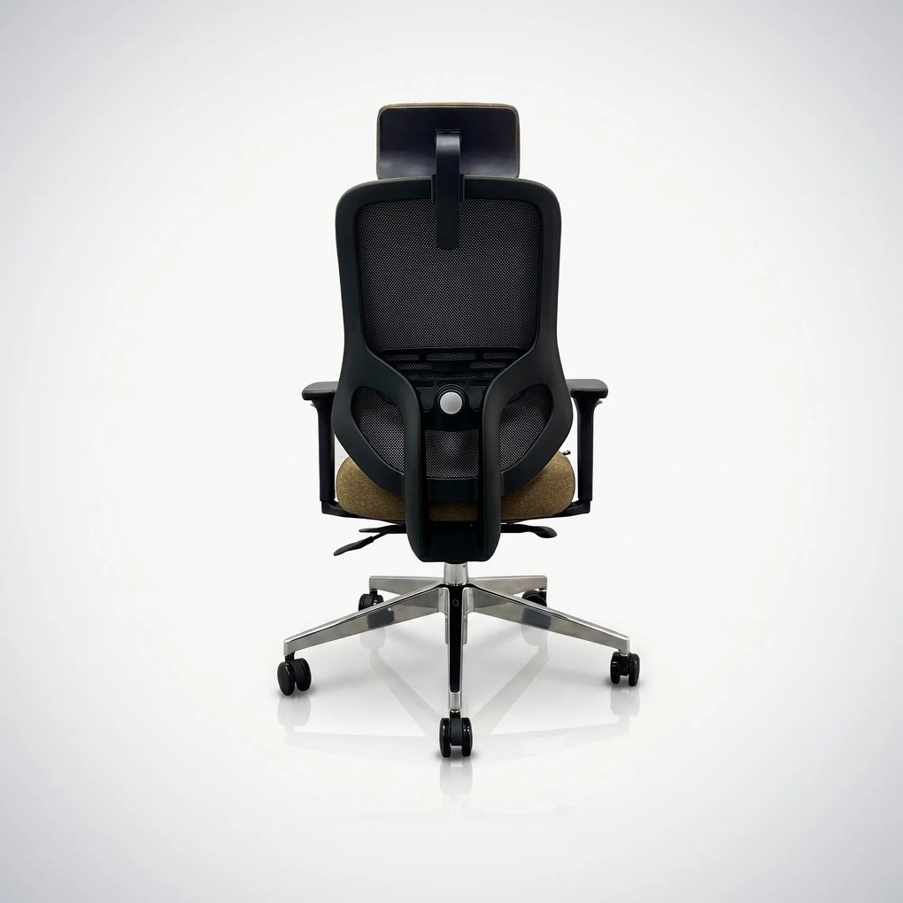 Ergonomiczny fotel biurowy brązowy AXIS