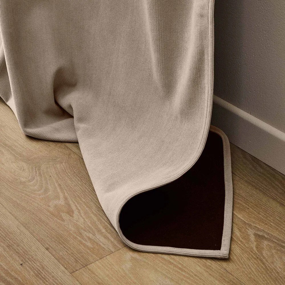 Brązowa zasłona termiczna sztruksowa 140x260 cm Madison – douceur d'intérieur