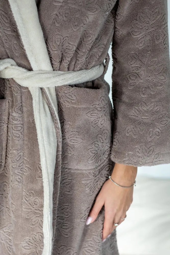 Damski krótki szlafrok LEAF s kapturem S Brązowy