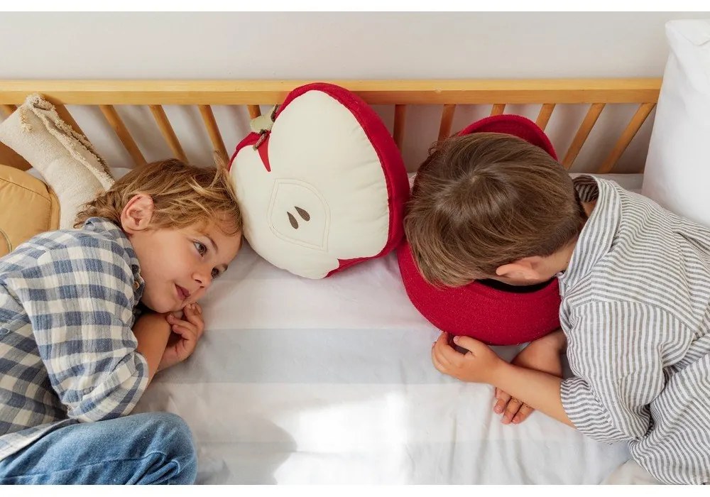 Czerwony tekstylny dziecięcy kosz na zabawki ø 28x20 cm Apple – Lorena Canals