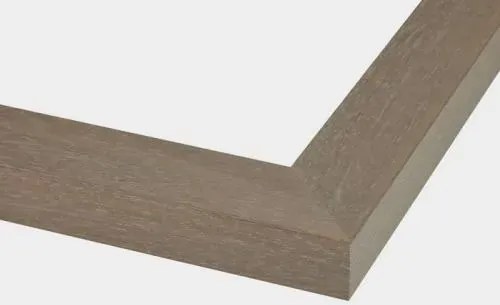 Szare drewniane lustro w szerokiej ramie E7-S18