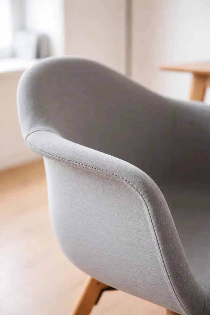 Krzeso z tkaniny Belu