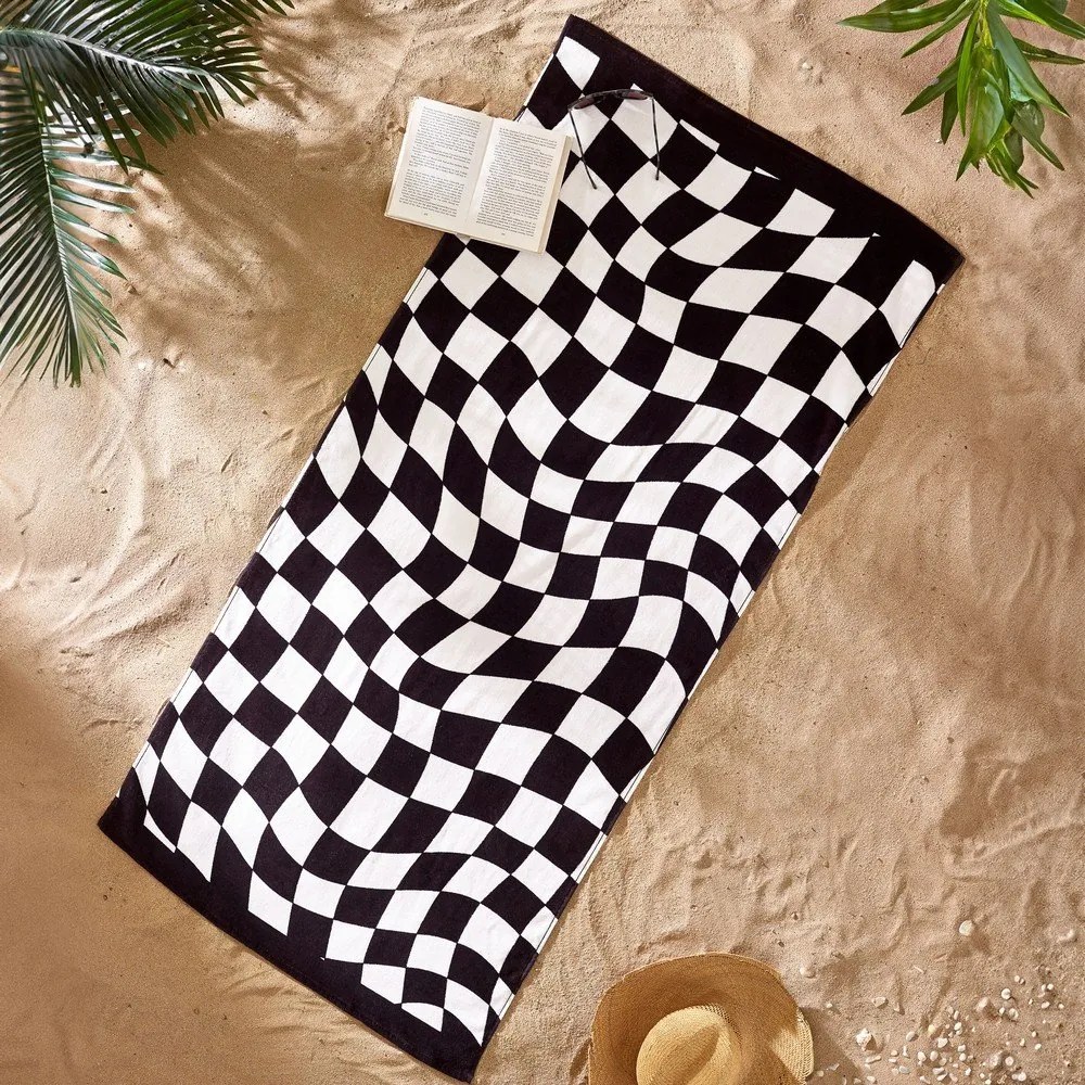 Czarno-biały bawełniany ręcznik plażowy 76x160 cm Checkerboard – Catherine Lansfield