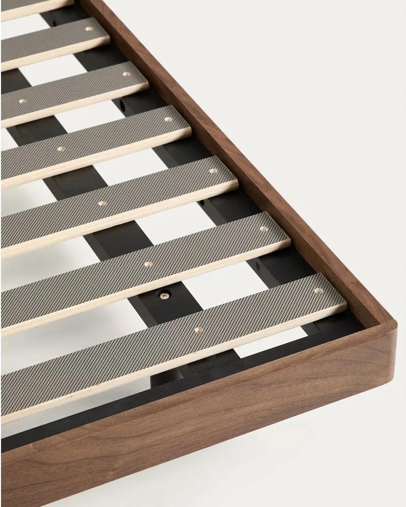 Brązowe łóżko dwuosobowe z litego drewna brzozowego bez zagłówka ze stelażem 160x200 cm Norlen – Kave Home