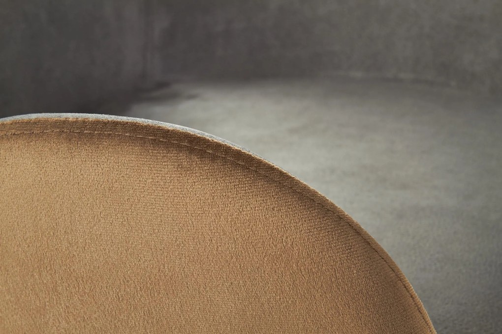 Tapicerowane krzesło z podłokietnikami K392