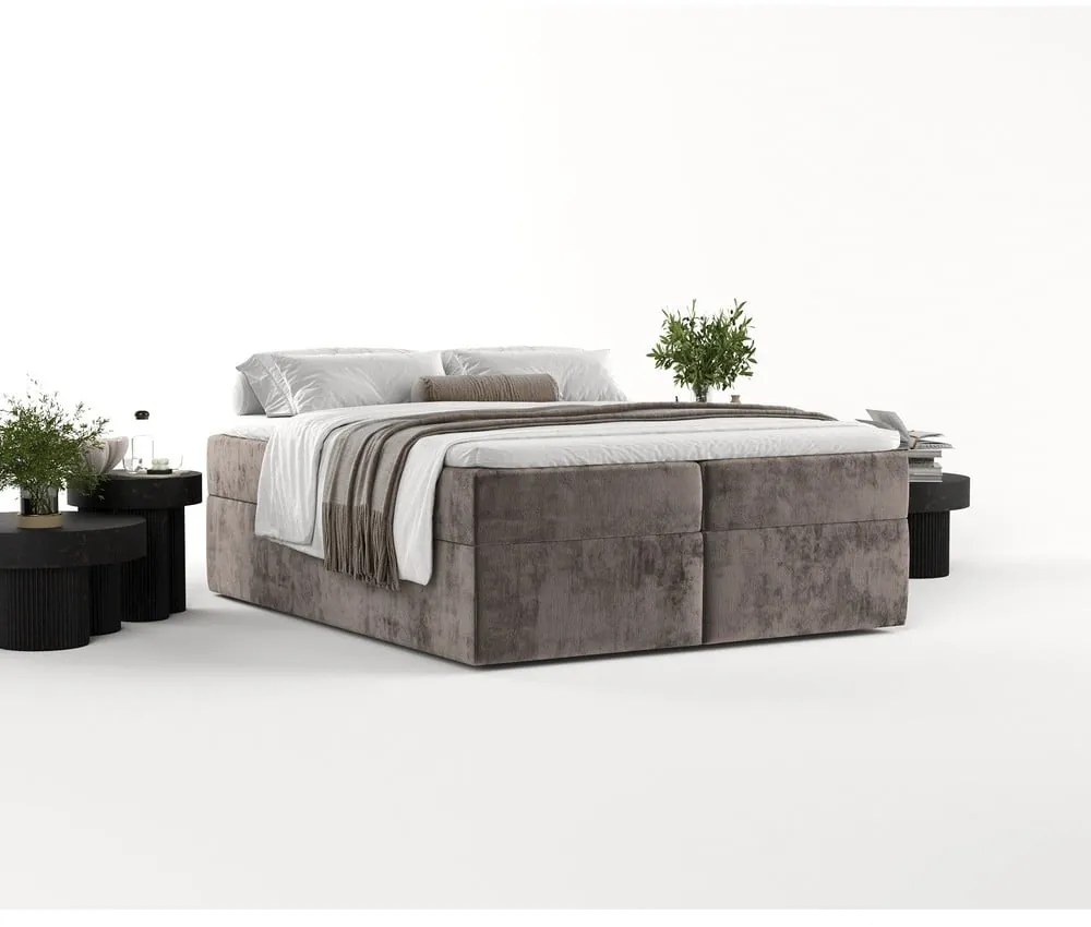 Brązowe łóżko boxspring ze schowkiem 180x200 cm Yoko – Maison de Rêve