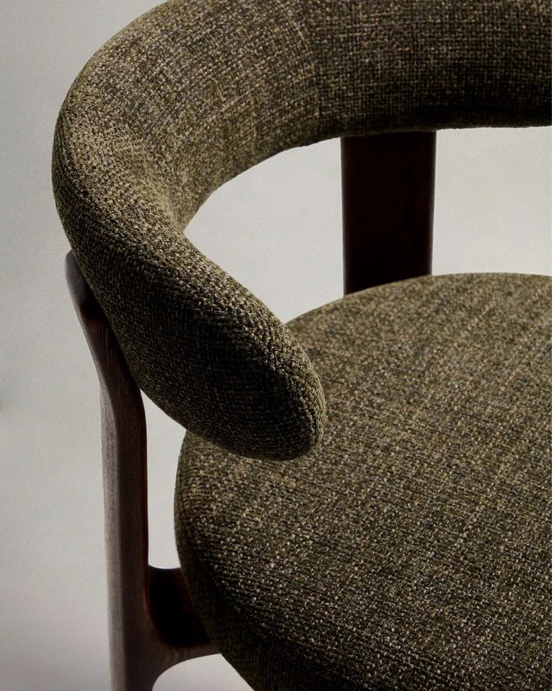 Hoker w kolorze zielono-ciemnonaturalnym z litego drewna jesionowego (wysokość siedziska 75 cm) Granite – Kave Home