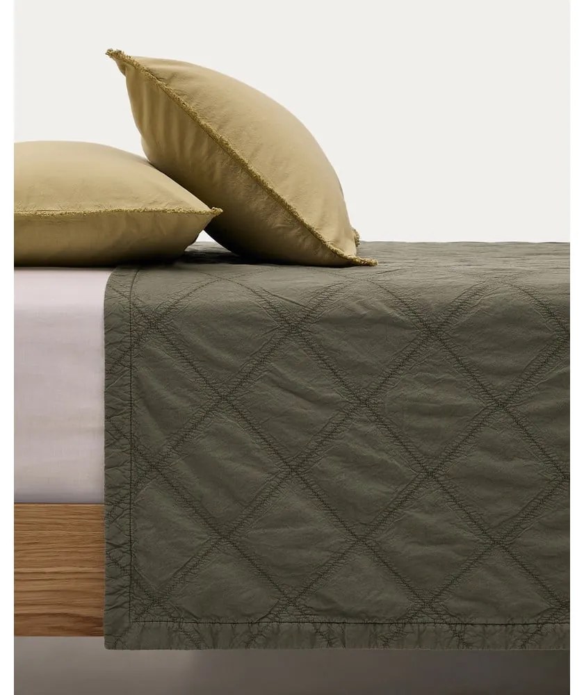 Zielona bawełniana narzuta pikowana 180x260 cm Serla – Kave Home