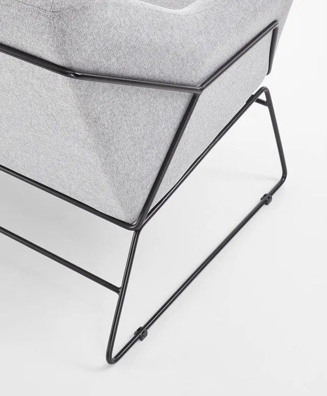 Fotel z poduchą na czarnych płozach Soft 2