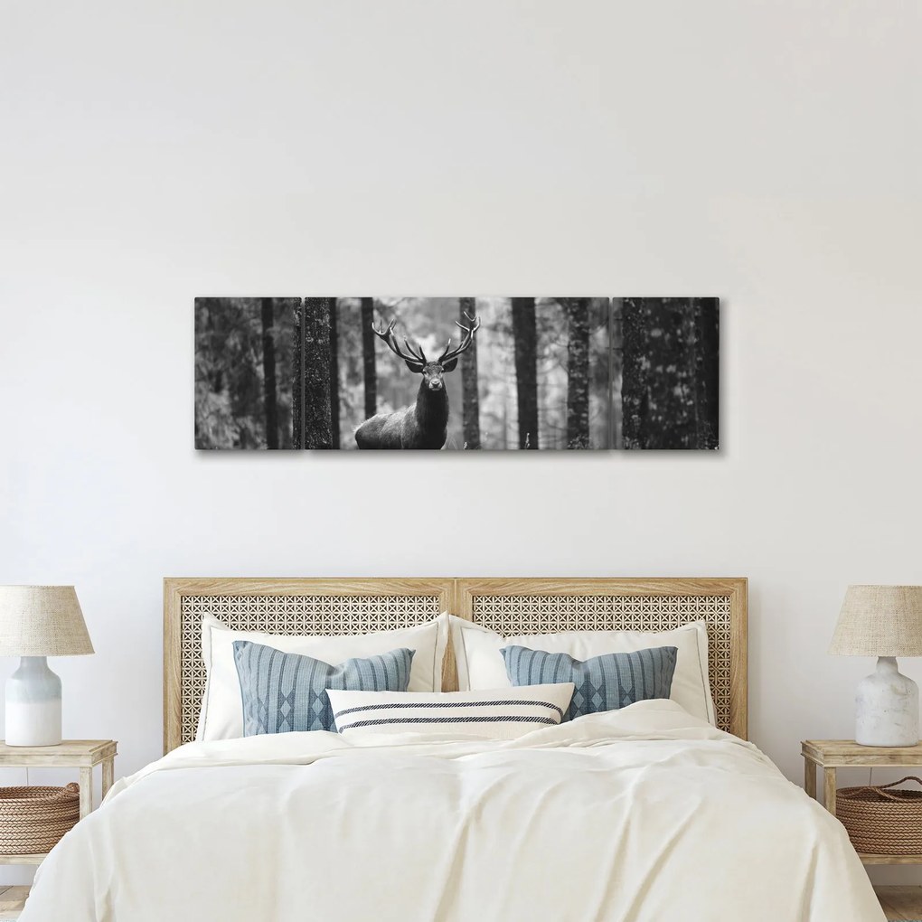Obraz - Jeleń w lesie 2, czarno - biały (170x50 cm)