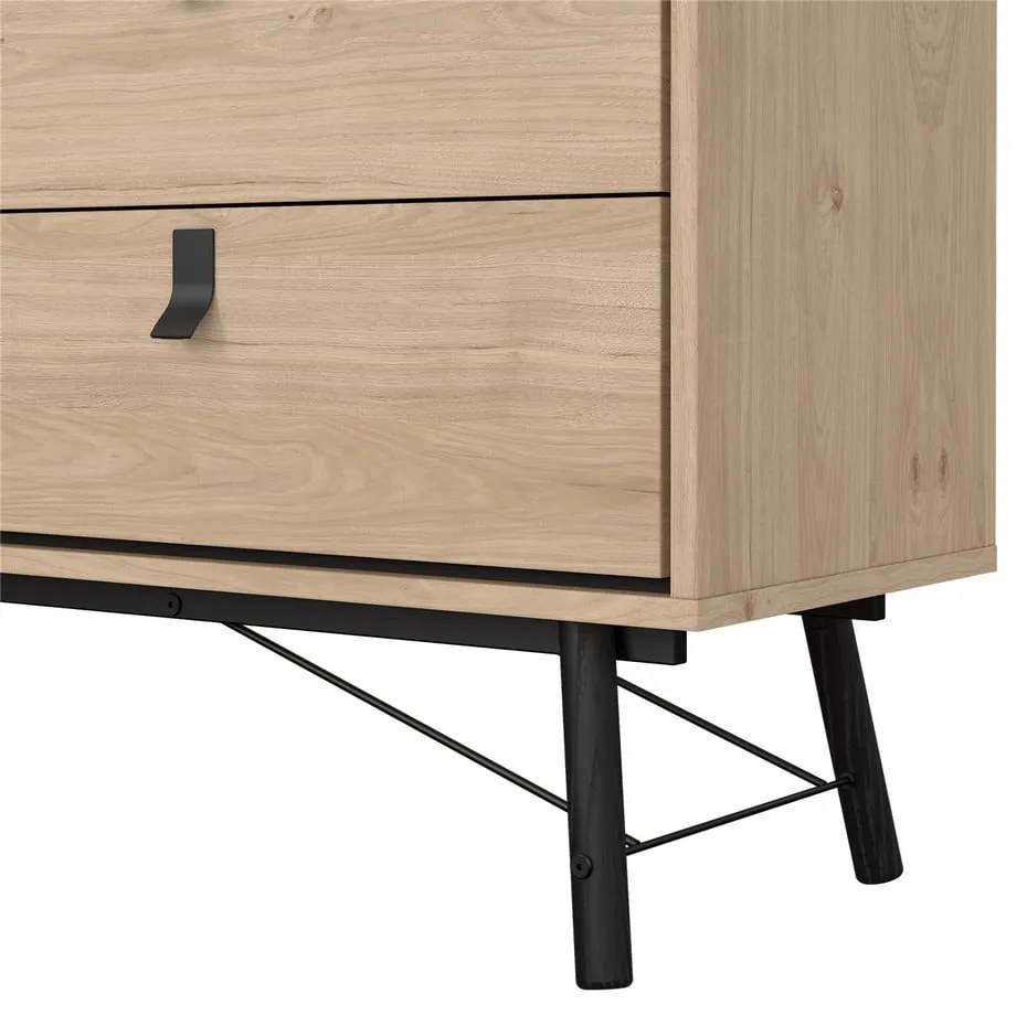 Niska komoda w dekorze dębu 153x95 cm Ry – Tvilum