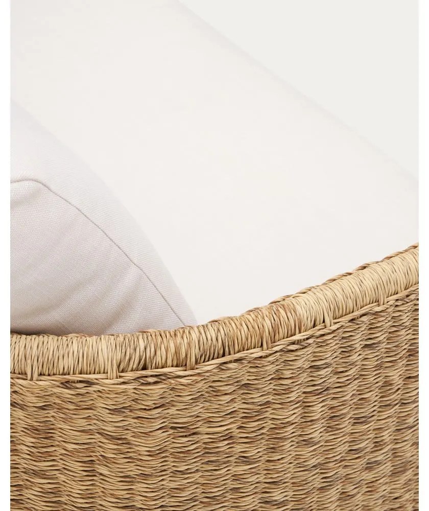 Beżowo-naturalny sofa ogrodowa z imitacji rattanu Xoriguer – Kave Home