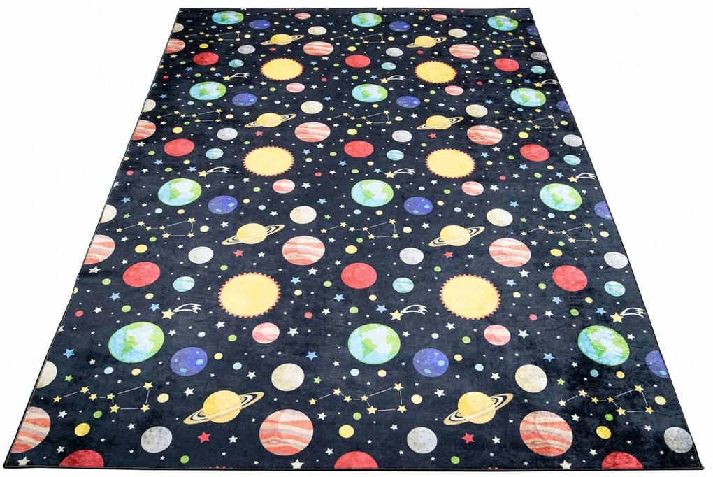Czarno-kolorowy dywan dziecięcy z planetami i gwiazdami G3-T87