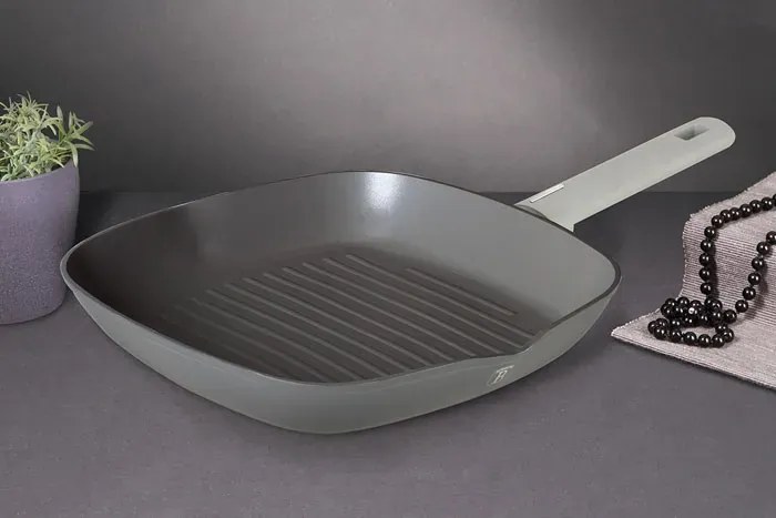 Tytanowa patelnia grillowa ze szklaną pokrywką C7-S06
