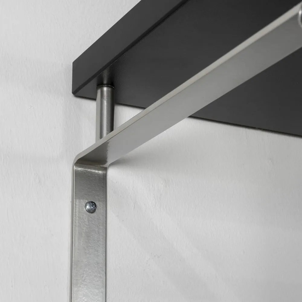 Czarny/w kolorze srebra metalowy wieszak ścienny z półką 70 cm Rex – Spinder Design
