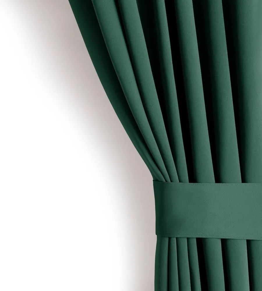 Ciemnozielona zaciemniająca zasłona termiczna 140x245 cm Pleat – Restilo