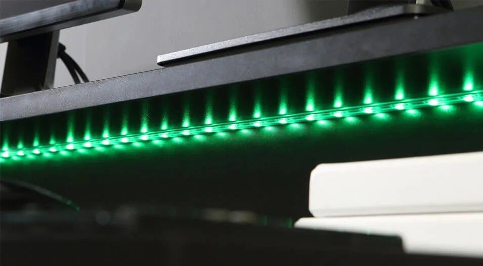 Biurko gamingowe z oświetleniem RGB Ayo 219B3-Z113 czarne