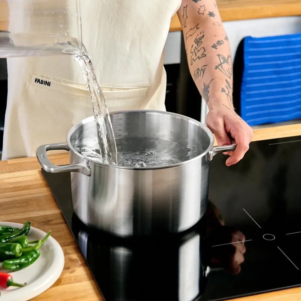 Garnek ze stali nierdzewnej z pokrywką odpowiedni na indukcję 5,5 l Lucca 3.0 – FABINI