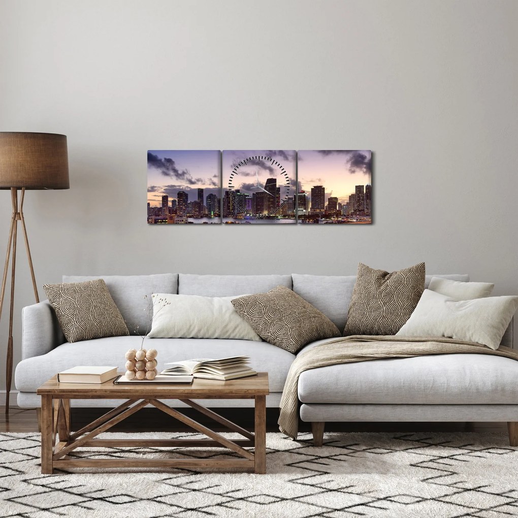 Obraz - wieżowce dużego miasta (z zegarem) (90x30 cm)