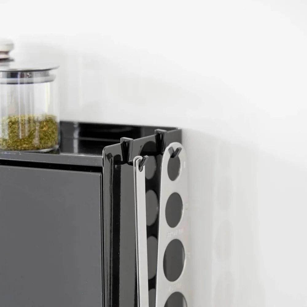 Metalowy organizer na przyprawy Tower – YAMAZAKI