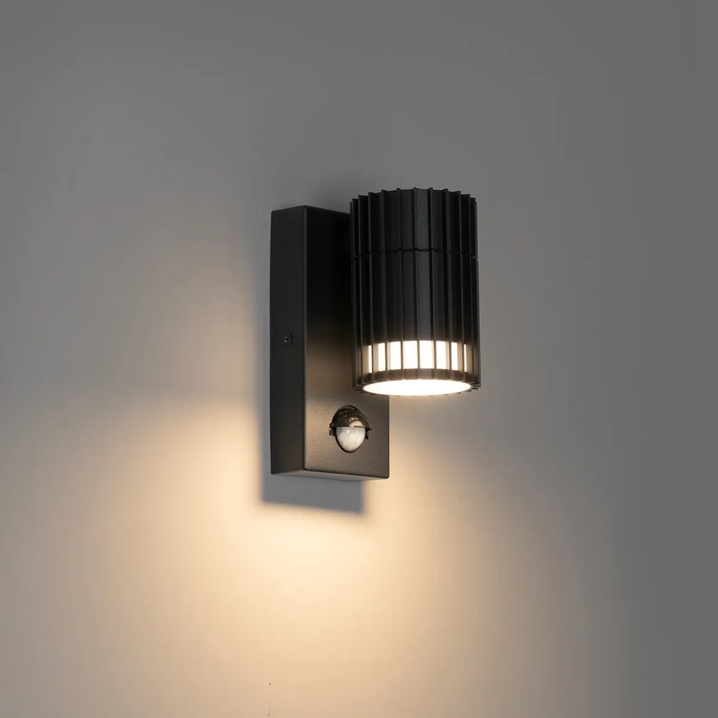 Designerska lampa ścienna zewnętrzna czarna z czujnikiem ruchu IP44 - Boris