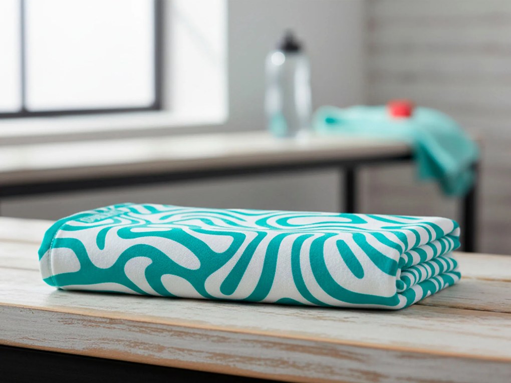 SZYBKOSCHNĄCY RĘCZNIK Z MIKROFIBRY TURKUSOWY 70X140 70x140 cm