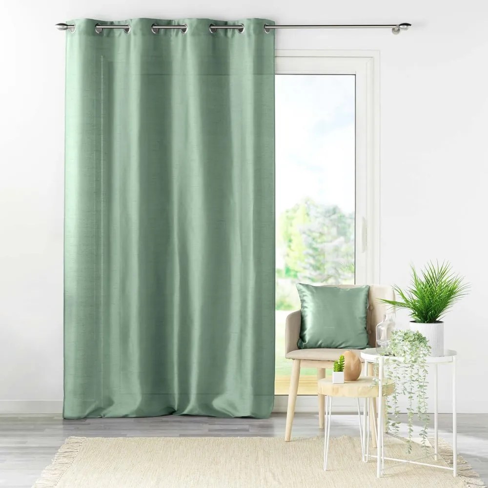 Zielona satynowa zasłona 140x240 cm Shana – douceur d'intérieur