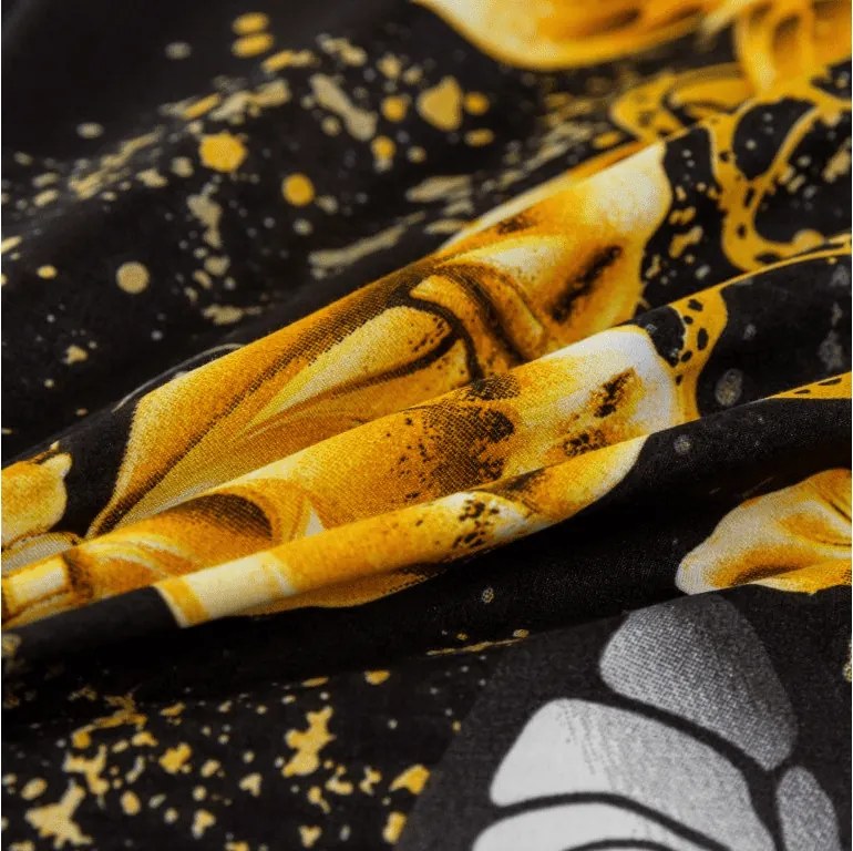 PrzytulneMieszkanie.pl PrzytulneMieszkanie.pl Pościel z mikrofibry GOLD BUTTERFLY czarna Rozmiar pościeli: 2 szt 70 x 90 cm | 200 x 220 cm