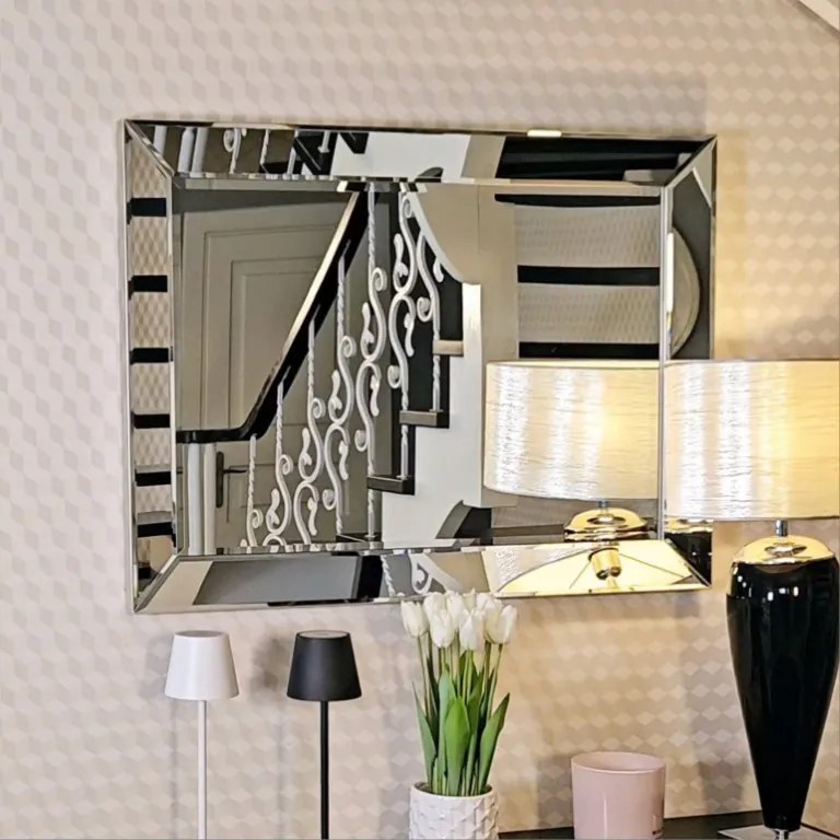 Lustro w lustrzanej ramie, szlifowane fazą , 74x104cm