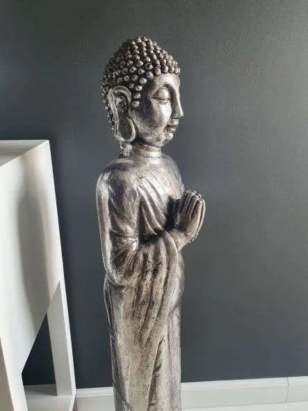 Deko figurka "Stojący Budda".