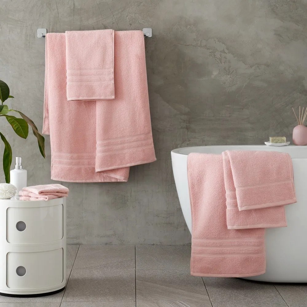Jasnoróżowy bawełniany ręcznik kąpielowy frotte 70x120 cm Zero Twist – Catherine Lansfield