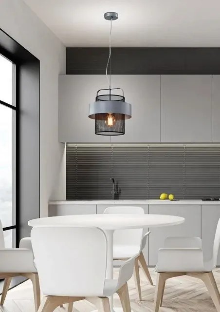 Loftowa lampa wisząca ze srebrną opaską wokół klosza - V147 A8-H55