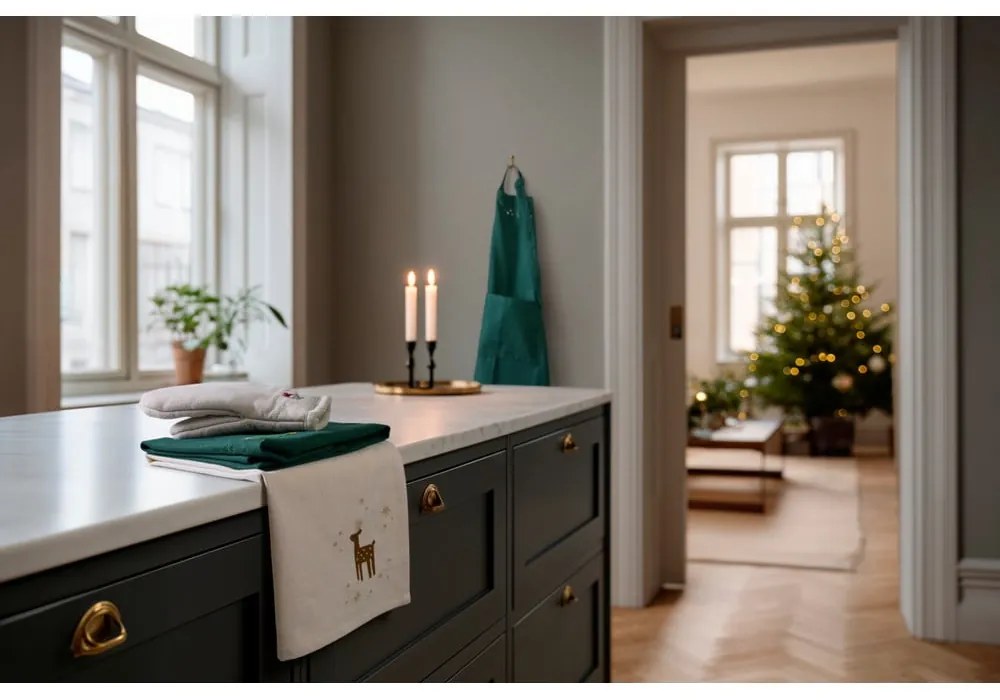 Ścierka ze świątecznym motywem z mieszanki bawełny 50x70 cm Christmas Fable – JUNA